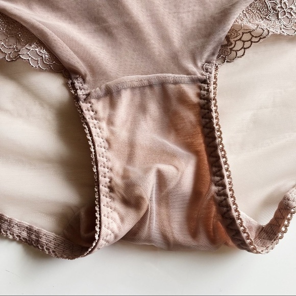Change Nude Lace and Mesh Boy Short Hipster Panty Size Large - Picture 4 of 11